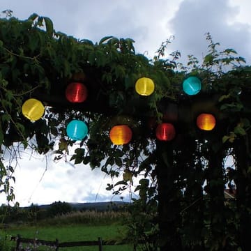 Festival-aurinkokennovalosarja - monivärinen - Piha & ulkoaltaat - Piha-alue - Terassi & aidattu terassi - Terassin valaistus