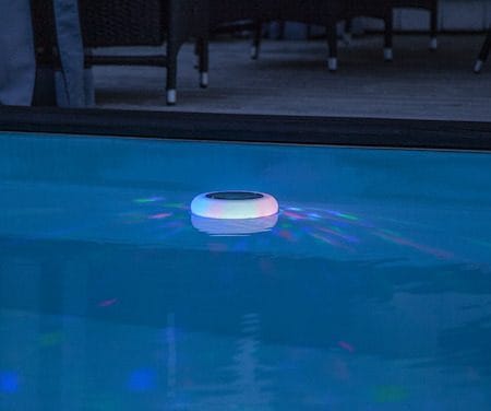Pool light -aurinkokennokoriste 19 cm - valkoinen monivärisellä valolla - Piha & ulkoaltaat - Piha-alue - Terassi & aidattu terassi - Terassin valaistus