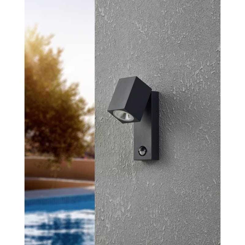 Ulkoseinävalaisin Sakeda sensorilla - 7 cm - Piha & ulkoaltaat - Piha-alue - Sisäänkäynti - Sisäänkäynnin valaistus