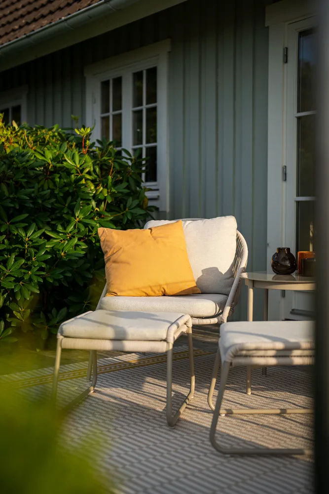 Lounge-ryhmä Hillerstorp Holmsund - Beige - Puutarhakalusteet - Parveke - Parvekekalusteet - Parvekesetti