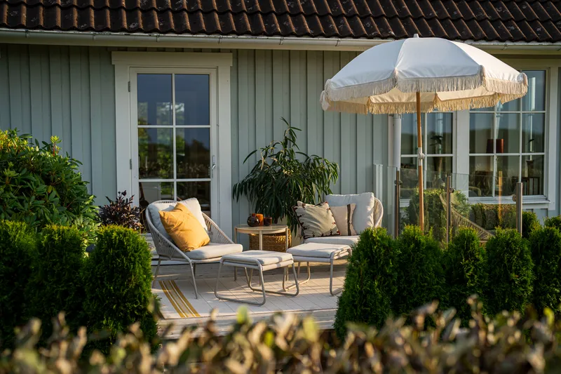 Lounge-ryhmä Hillerstorp Holmsund - Beige - Puutarhakalusteet - Parveke - Parvekekalusteet - Parvekesetti