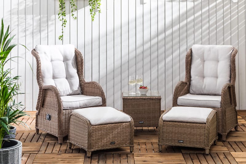 Parvekeryhmä Marcus 2 mekanismituolia pehmusteilla - Luonnonväri - Puutarhakalusteet - Parveke - Parvekekalusteet - Parvekesetti