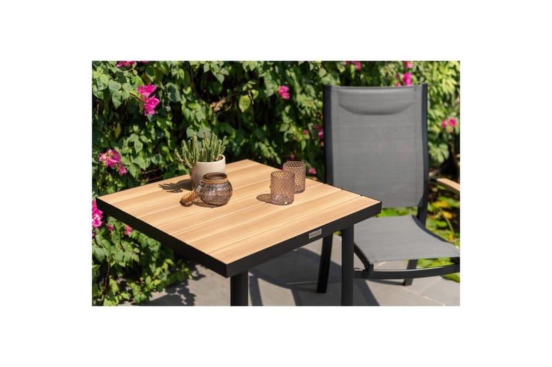 Ulkomöbeliryhmä Lifestyle Garden Panama 2x pinottava nojatuoli & bistro pöytä - Puutarhakalusteet - Parveke - Parvekekalusteet - Parvekesetti