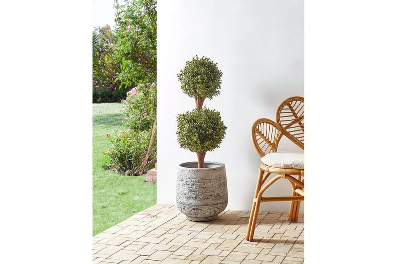Konstgjord växt Beliani Buxus Ball Tree 38x38x92 cm Green, Dark colored wood - Puutarhakalusteet - Parveke - Parvekeviljely - Parvekekukat
