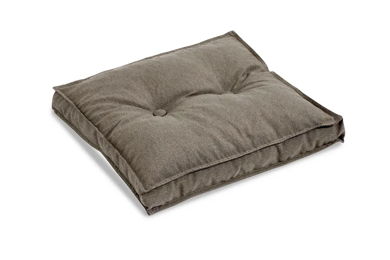 Istuinpehmuste Axel Mokka, Fritab