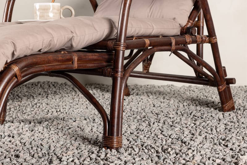 Aurinkotuoli Nella 67x177 cm - Ruskea - Puutarhakalusteet - Puutarhatuoli - Aurinkotuoli