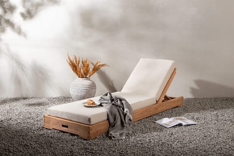 Aurinkotuoli ulkokäyttöön, Luonnonväri