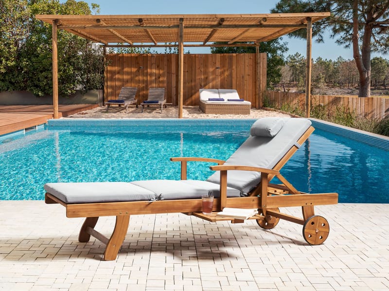 Aurinkotuoli ulos pehmusteella Java Premium akaasiapuu - Ruskea/Vaaleanharmaa - Puutarhakalusteet - Puutarhatuoli - Aurinkosänky & aurinkovaunu