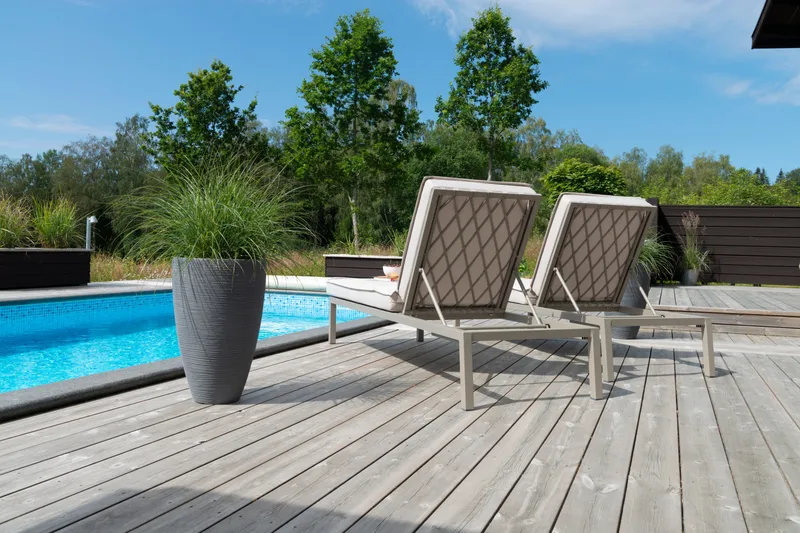 Aurinkovuode Hillerstorp Jet Set - Beige - Puutarhakalusteet - Puutarhatuoli - Aurinkosänky & aurinkovaunu