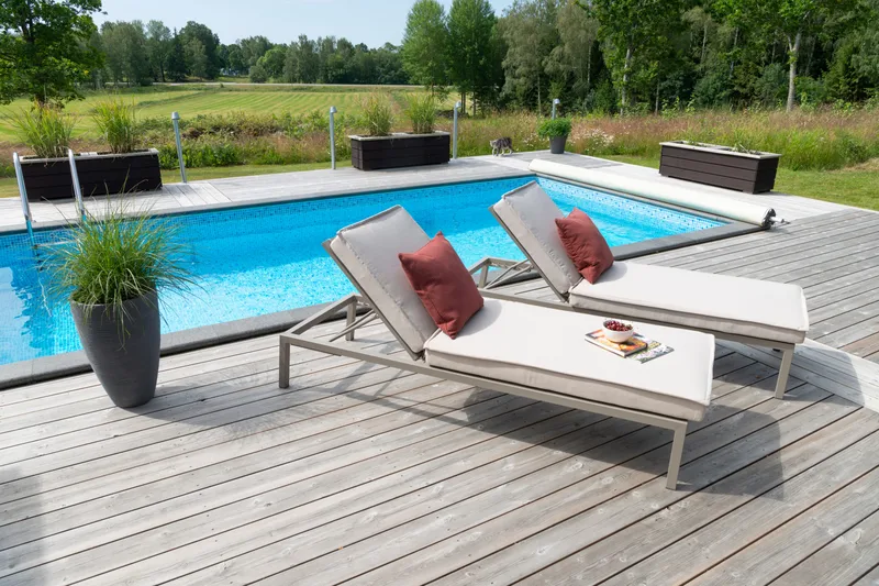 Aurinkovuode Hillerstorp Jet Set - Beige - Puutarhakalusteet - Puutarhatuoli - Aurinkosänky & aurinkovaunu