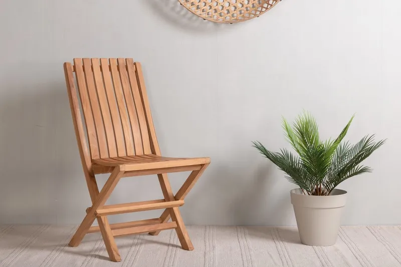 Ghana ruokatuoli ulkokäyttöön, Luonnonväri