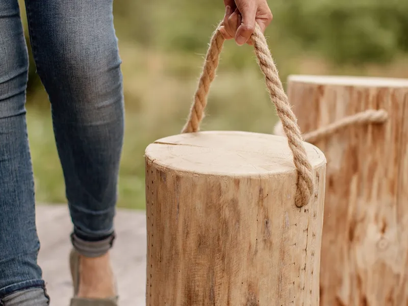 Hillerstorp EcoFurn Stubbe Pölkky 60 cm Ø25-35 cm - Luonnonväri - Puutarhakalusteet - Puutarhatuoli - Parveketuoli & taittotuoli ulos