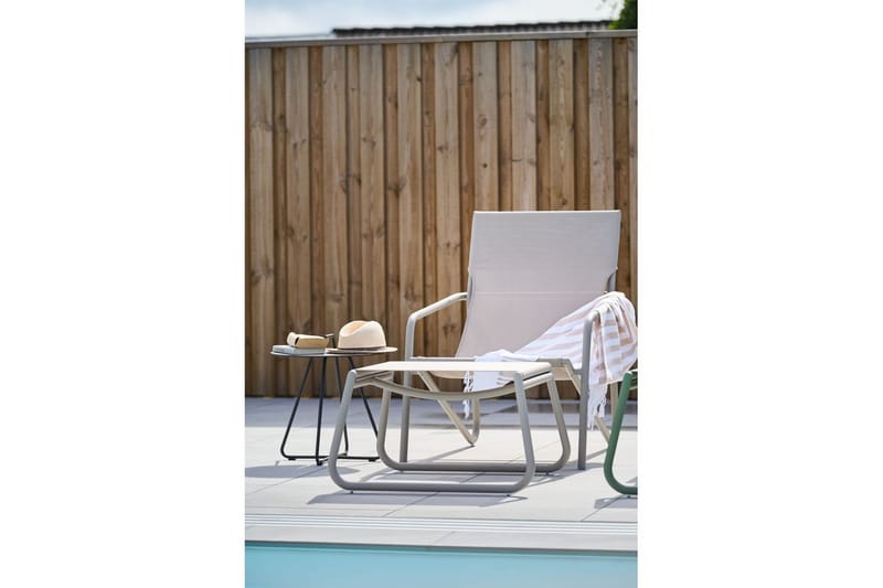 Hillerstorp Sandholma jalkarahi beige - Beige - Puutarhakalusteet - Puutarhatuoli - Parveketuoli & taittotuoli ulos