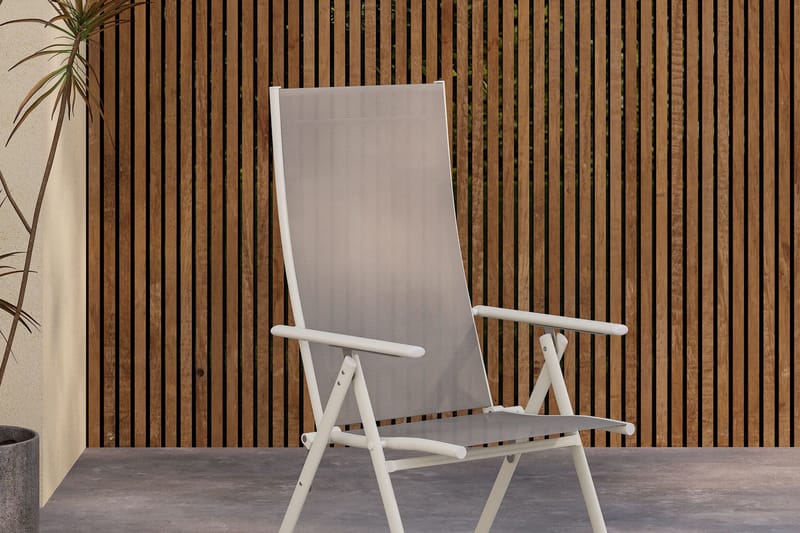 Levanzo Käsinojallinen tuoli Ulkokäyttöön - Beige - Puutarhakalusteet - Puutarhatuoli - Karmituoli ulos