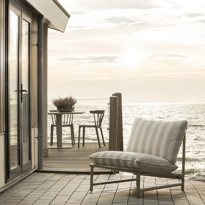 Lounge-tuoli Elvo 82 cm ulkokäyttöön - Hiekka/Valkoinen - Puutarhakalusteet - Puutarhatuoli - Ulkotilan nojatuolit