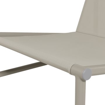 Lounge-tuoli Elvo 82 cm ulkokäyttöön - Hiekka/Valkoinen - Puutarhakalusteet - Puutarhatuoli - Ulkotilan nojatuolit