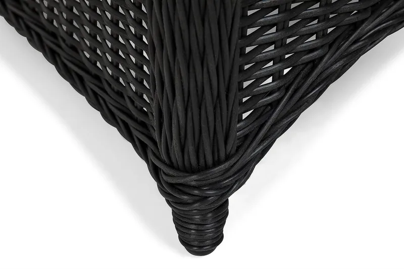 Marcus Light -ulkono nojatuoli tyynyllä – polyrottinkinen lounge-nojatuoli ulkokalusteisiin - Musta - Puutarhakalusteet - Puutarhatuoli - Ulkotilan nojatuolit