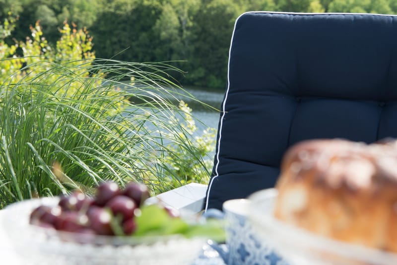 Nojatuoli Hillerstorp Herrgård - Valkoinen - Puutarhakalusteet - Puutarhatuoli - Ulkotilan nojatuolit