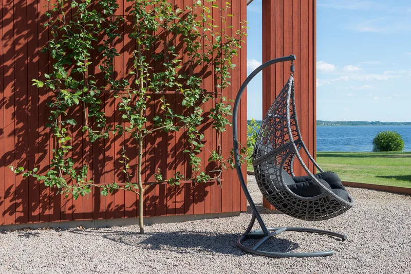 Hillerstorp Droppen riippukeinu ulkokäyttöön 120x125 cm - Musta-valkoinen - Puutarhakalusteet - Puutarhatuoli - Riipputuoli