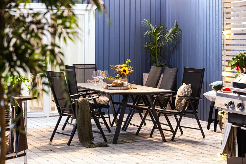 Maggie Säätötuoli - Musta - Puutarhakalusteet - Puutarhatuoli - Säätötuoli