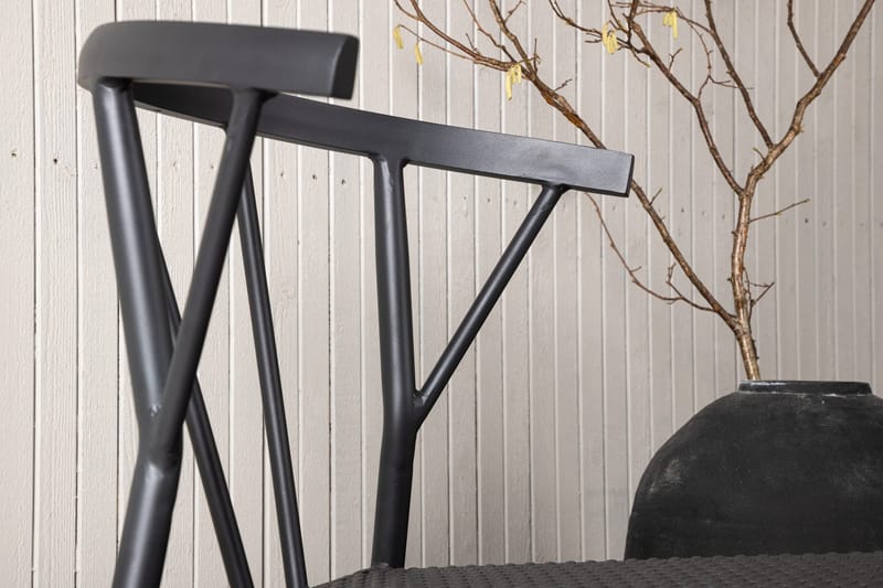 Käsinojallinen tuoli Stina - Musta - Puutarhakalusteet - Puutarhatuoli - Ulkotilan ruokatuoli