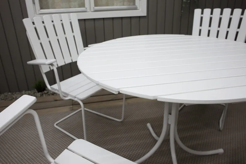 Nojatuoli Vaxholm Valkoinen - KWA - Puutarhakalusteet - Puutarhatuoli - Ulkotilan ruokatuoli