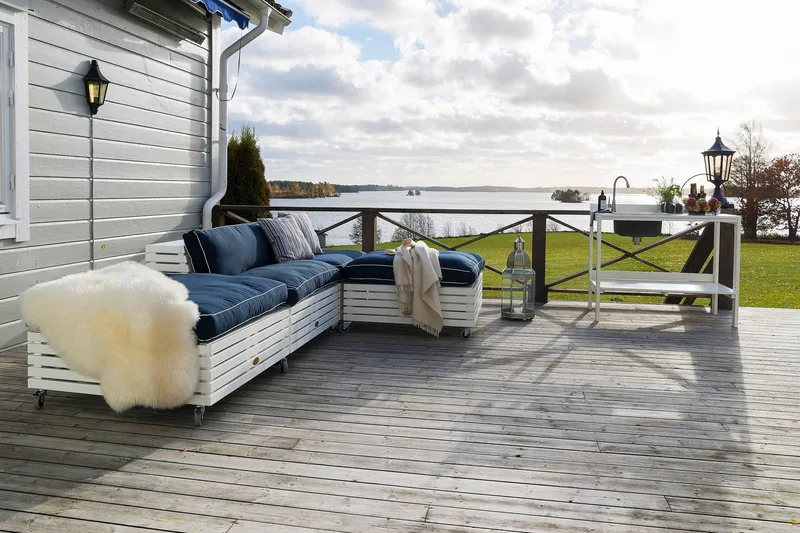 Nojatuoli Bara Vara - Valkolakattu - Puutarhakalusteet - Puutarhatuoli - Ulkotilan nojatuolit