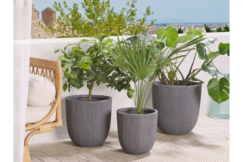 Ruukku 44 x 44 x 48 cm Harmaa CHIOS - Harmaa - Puutarhakalusteet - Tarvikkeet ulos - Muut puutarhatarvikkeet - Ruukut ulkokäyttöön