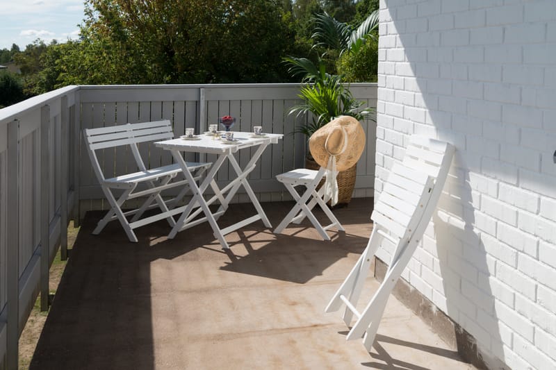 Cafépöytä Hillerstorp Åre valkoinen 95 x 72 cm - Valkoinen - Puutarhakalusteet - Terassipöydät - Kahvilapöytä