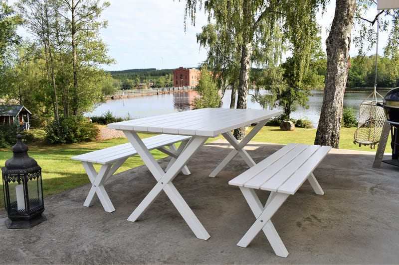 Scottsdale Ruokailuryhmä 150 cm + 2 Penkkiä 140 cm Valkoinen - KWA - Puutarhakalusteet - Terassipöydät - Piknikpöytä