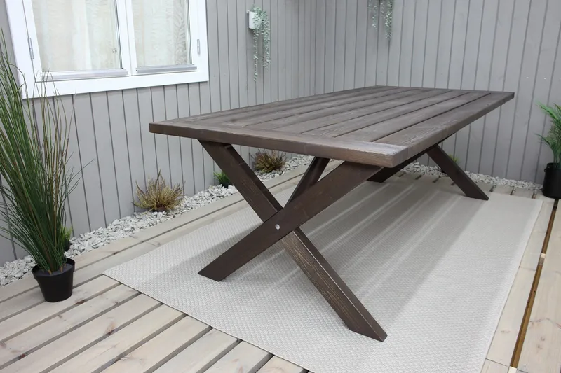 Ruokapöytä Hains 220 cm - Ruskea - Puutarhakalusteet - Terassipöydät - Ruokapöytä terassille
