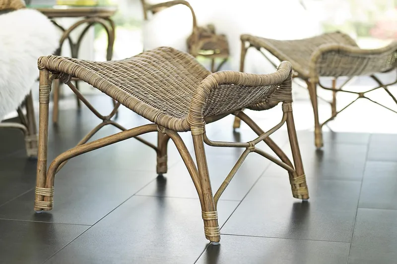 Pöytä Praktö Luonnonrottinki - Puutarhakalusteet - Terassipöydät - Sivupöydät ulos