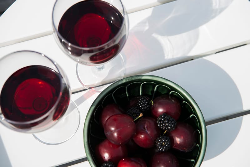 Sivupöytä Hillerstorp Tennessee Ø50 cm - Valkoinen - Puutarhakalusteet - Terassipöydät - Sivupöydät ulos