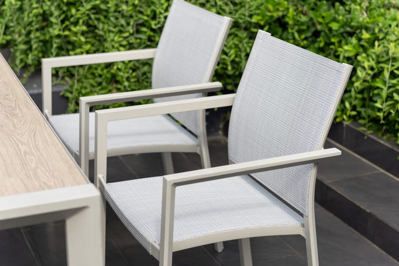 Urbanite Ulkopöytä 160 cm - Harmaa - Puutarhakalusteet - Terassipöydät - Ruokapöytä terassille