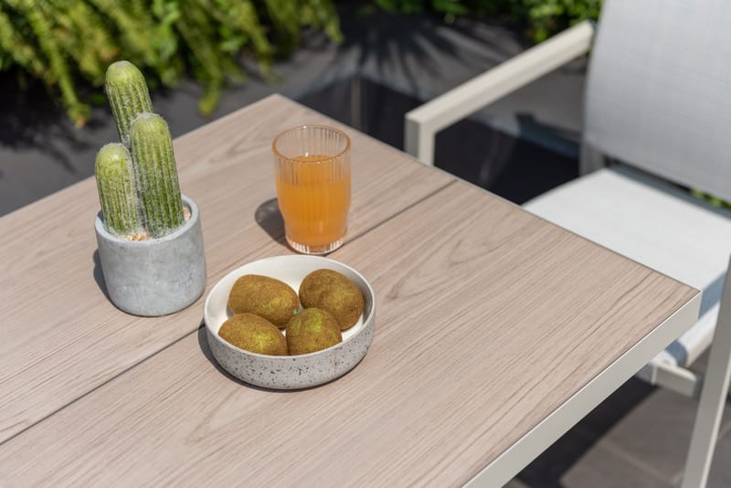 Urbanite Ulkopöytä Bistro 64×64 cm - Harmaa - Puutarhakalusteet - Terassipöydät - Kahvilapöytä