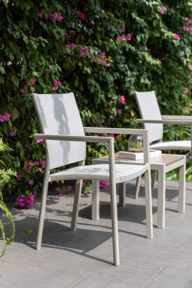 Urbanite Ulkosivupöytä 50×50 cm - Vaaleanharmaa - Puutarhakalusteet - Terassipöydät - Sivupöydät ulos