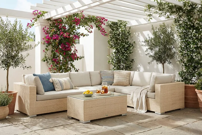 Bahamas L-muotoinen ulkosohva vasen, 7-hengen, pöytä - Hiekka - Puutarhakalusteet - Terassiryhmät - Oleskeluryhmät