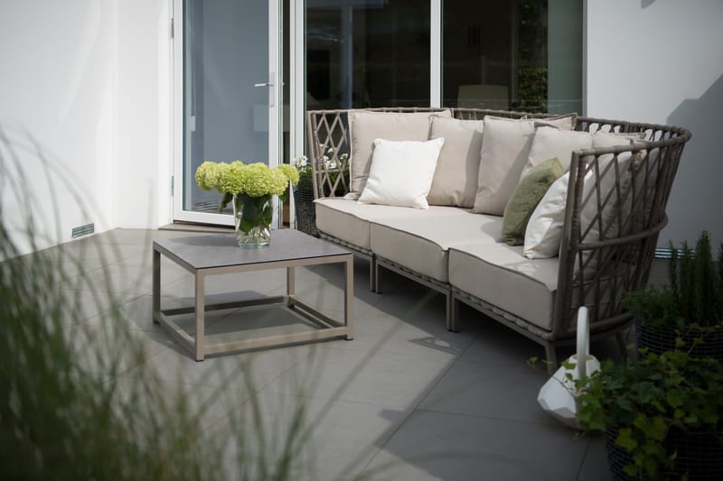 Lounge-sohva Hillerstorp Jet Set 3-istuttava - Beige - Puutarhakalusteet - Terassiryhmät - Terassisohvat