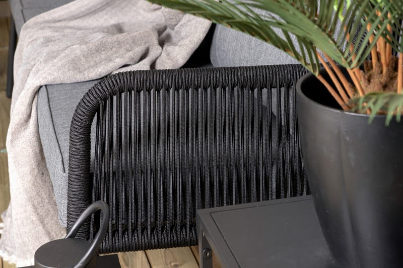 Berlin-kulmaoleskeluryhmä ulkokäyttöön musta/harmaa - Venture Home - Puutarhakalusteet - Terassiryhmät - Oleskeluryhmät