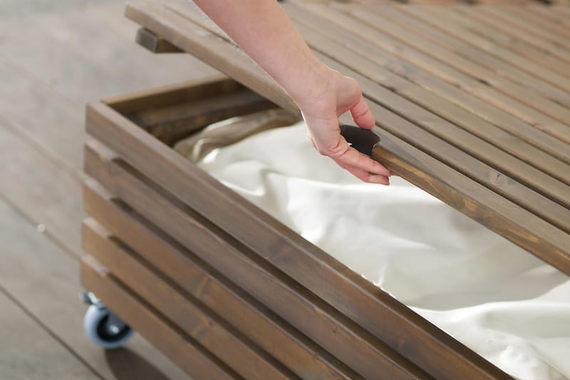 Lounge-nojatuoli Hillerstorp Bara Vara + Divaani 2-pak - Valkoinen/Beige - Puutarhakalusteet - Terassiryhmät - Sohvaryhmät ulos