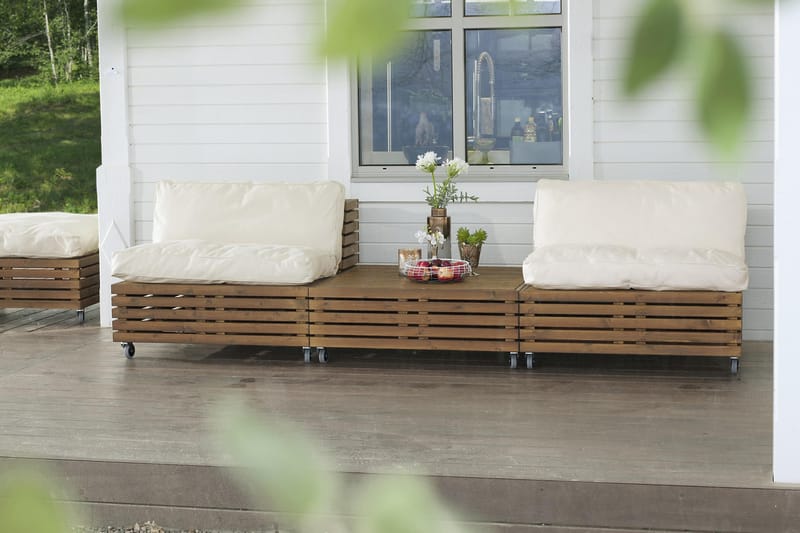 Lounge-nojatuoli Hillerstorp Bara Vara + Divaani 2-pak - Valkoinen/Beige - Puutarhakalusteet - Terassiryhmät - Sohvaryhmät ulos