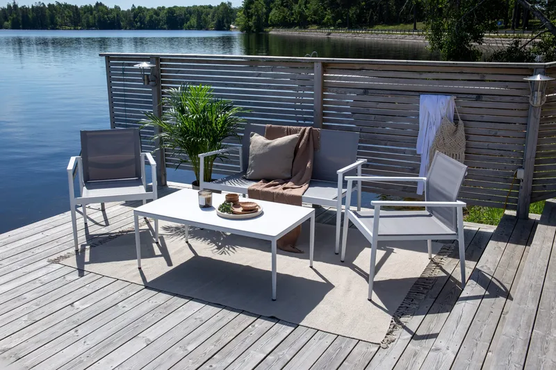 Oleskeluryhmä Break 4:n ist, Valkoinen