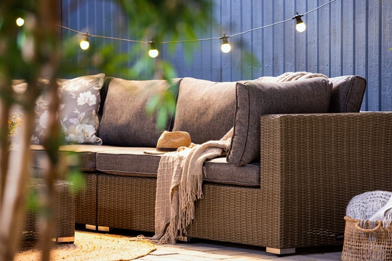 Oleskeluryhmä Marcus - Harmaa Pöytä Kulmasohva Tuoli - Puutarhakalusteet - Terassiryhmät - Oleskeluryhmät