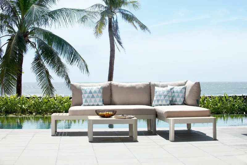 Oleskeluryhmä Portals 4: n ist, Valkoinen/Tiikki