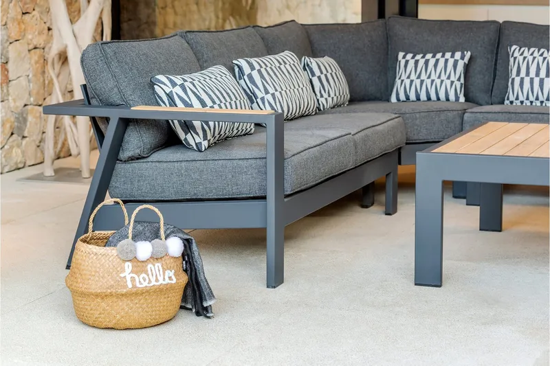 Oleskeluryhmä Palau 6:n ist, Puu / Harmaa