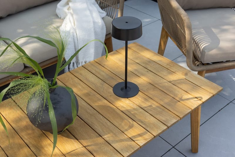 Sohvaryhmä Chania 2-istuttava sohva + 2 nojatuolia pöydällä ulkokäyttöön - Ruskea - Puutarhakalusteet - Terassiryhmät - Oleskeluryhmät