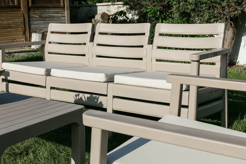 Vomira Lounge-ryhmä ulkokäyttöön - Desert Beige - Puutarhakalusteet - Terassiryhmät - Sohvaryhmät ulos