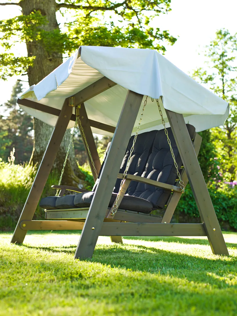 Hillerstorp Dalom -keinu - Harmaa - Puutarhakalusteet - Ulkosohva & puutarhapenkki - Pihakeinu & puutarhakeinu