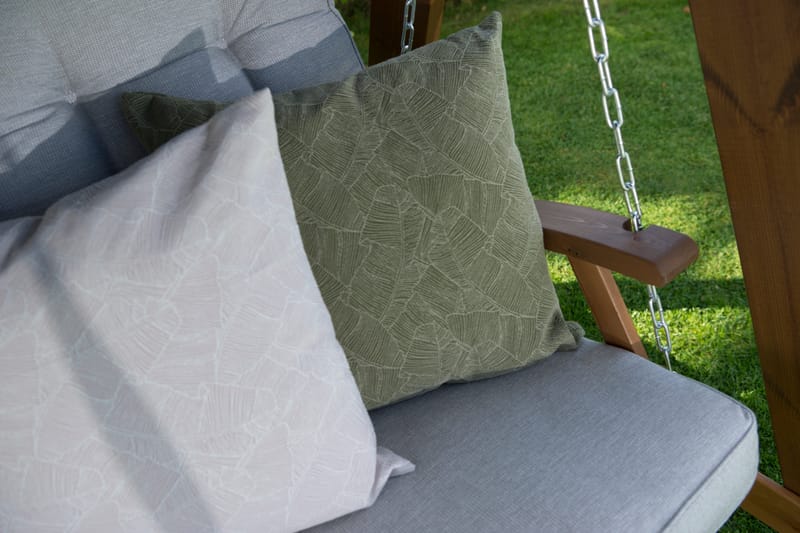 Hillerstorp Dalom -keinu - Ruskea - Puutarhakalusteet - Ulkosohva & puutarhapenkki - Pihakeinu & puutarhakeinu