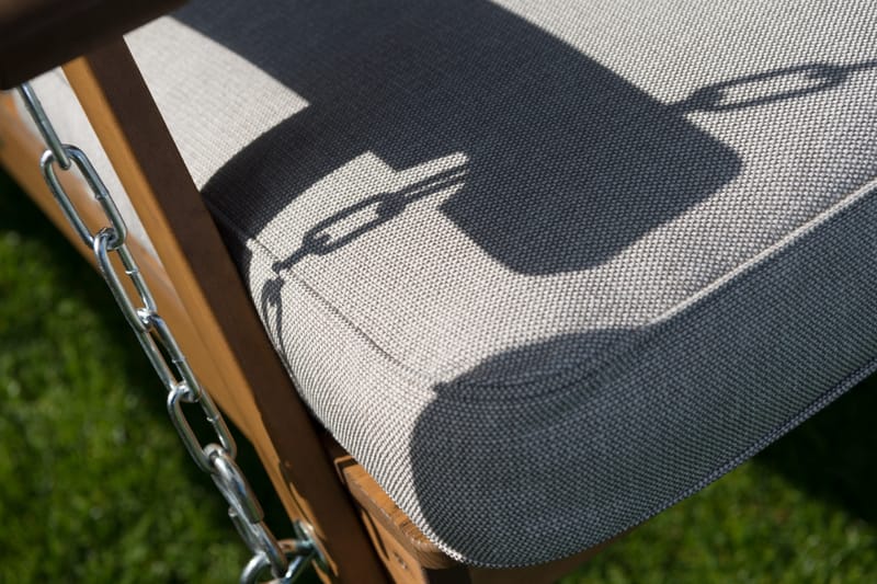 Hillerstorp Dalom -keinu - Ruskea - Puutarhakalusteet - Ulkosohva & puutarhapenkki - Pihakeinu & puutarhakeinu